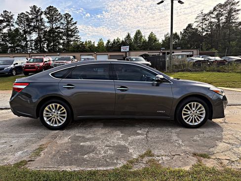 Used 2015 Toyota Avalon XLE Touring FWD image 3