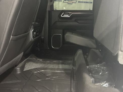 Used 2025 Chevrolet Silverado 2500 LTZ w/ LTZ Premium Package AWD/4WD image 41