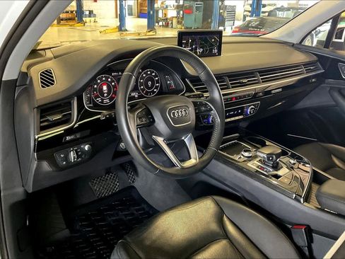 Used 2019 Audi Q7 3.0T Prestige w/ Prestige Package AWD/4WD image 16