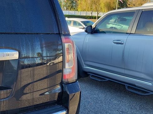 Used 2016 GMC Yukon Denali w/ Open Road Package image 17