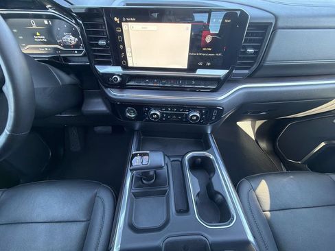 Used 2023 GMC Sierra 1500 SLT w/ SLT Premium Package AWD/4WD image 24