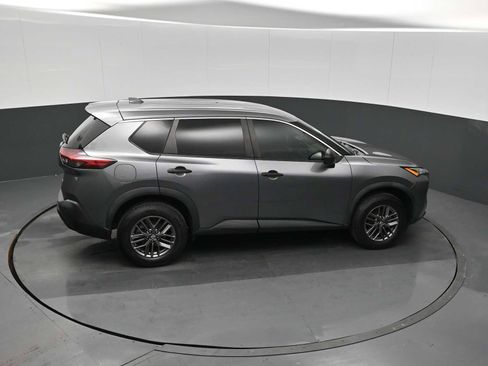 Used 2021 Nissan Rogue S image 17
