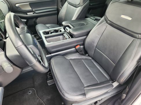 Used 2025 Ford Expedition Max Platinum AWD/4WD image 14