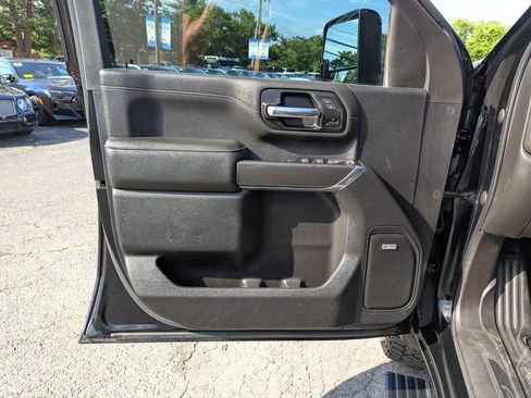 Used 2022 GMC Sierra 3500 AT4 w/ AT4 Preferred Package AWD/4WD image 11