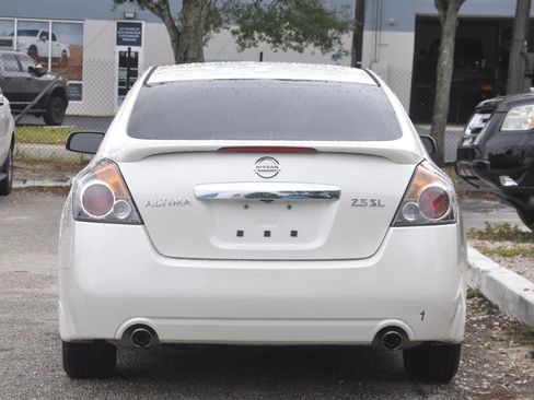 Used 2010 Nissan Altima 2.5 SL w/ SL Pkg image 9