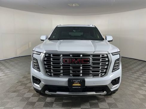 New 2026 GMC Yukon XL Denali w/ Denali Reserve Package image 23