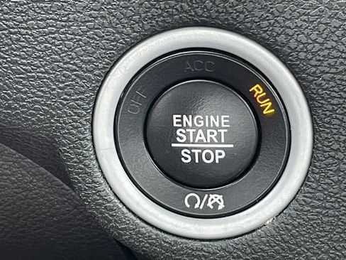 Used 2022 Dodge Charger SXT RWD image 21