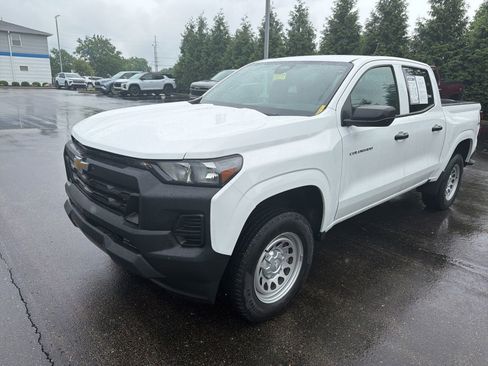 Used 2023 Chevrolet Colorado W/T AWD/4WD image 9