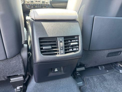 Used 2017 Lexus ES 350 w/ Luxury Package FWD image 39
