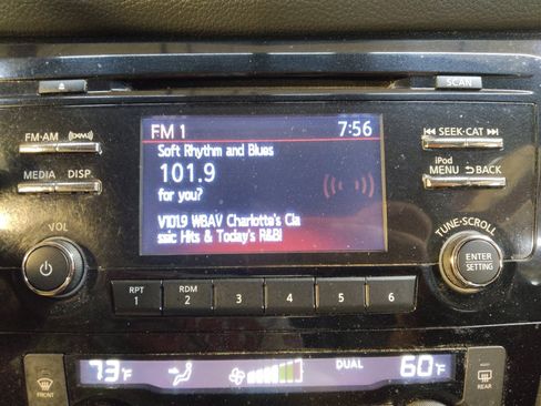 Used 2017 Nissan Rogue SV FWD image 24