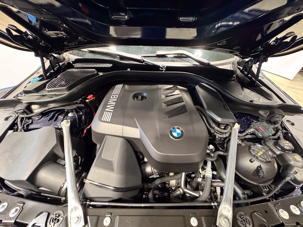 Used 2026 BMW 530i xDrive w/ M Sport Package AWD/4WD image 29