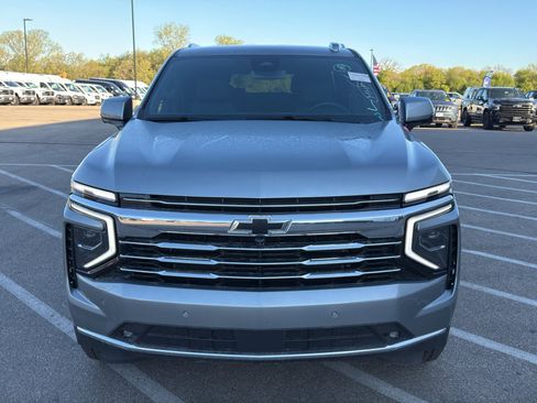 Used 2025 Chevrolet Tahoe LT w/ Comfort Package AWD/4WD image 9