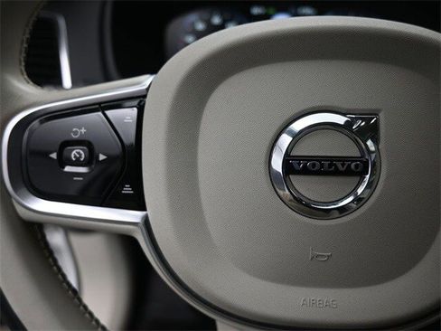 Used 2018 Volvo XC90 T6 Inscription w/ Convenience Package image 15
