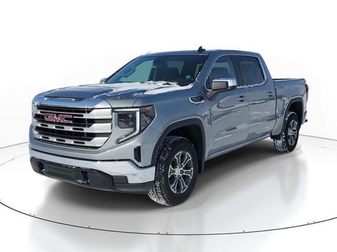New 2026 GMC Sierra 1500 SLE image 2