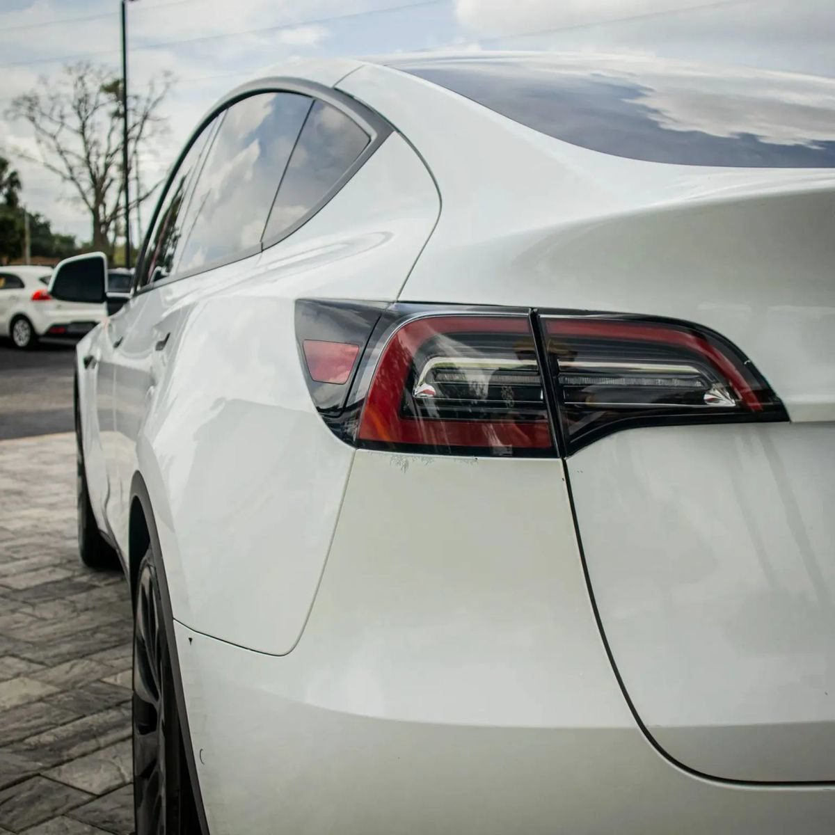 Used 2022 Tesla Model Y Performance AWD/4WD image 13