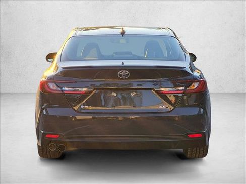 Used 2025 Toyota Camry SE FWD image 6