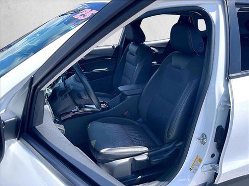 Used 2025 Chevrolet Trax LT w/ Driver Confidence Package FWD image 26
