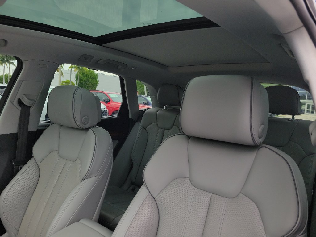 Certified 2023 Audi Q5 2.0T Prestige AWD/4WD image 16