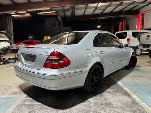 Used 2006 Mercedes-Benz E 350 Sedan image 8