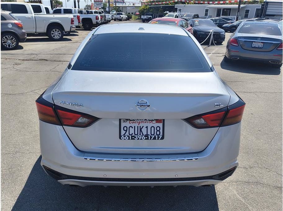Used 2022 Nissan Altima 2.5 SL FWD image 11