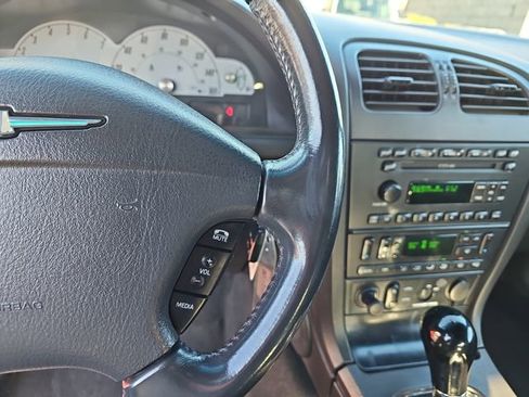 Used 2002 Ford Thunderbird Base image 16