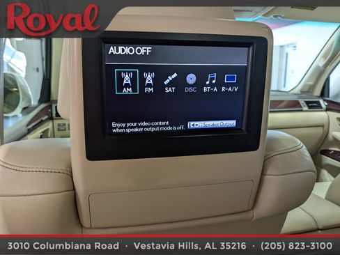 Used 2013 Lexus LX 570 4WD image 21