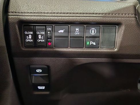 Used 2023 Honda Odyssey Touring image 43