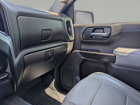 Used 2020 GMC Sierra 1500 SLT RWD image 28