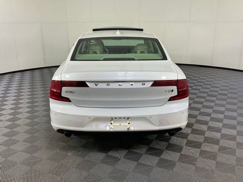Used 2018 Volvo S90 T5 Momentum w/ Convenience Package AWD/4WD image 5