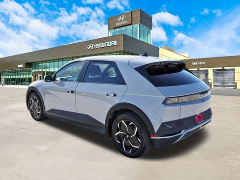 Used 2024 Hyundai Ioniq 5 SEL RWD image 8