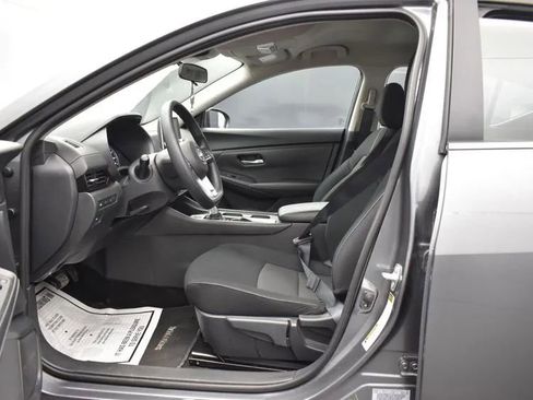 Used 2025 Nissan Sentra SV image 14