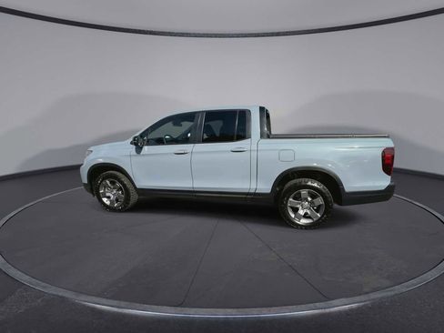 Used 2025 Honda Ridgeline TrailSport image 5