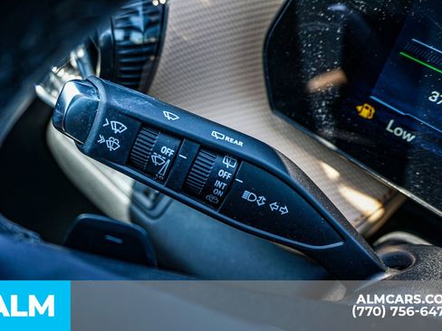 Used 2025 Chevrolet Equinox ACTIV w/ Safety and Technology Package AWD/4WD image 36