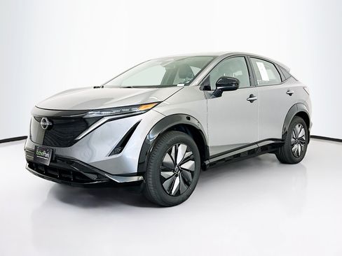 Used 2024 Nissan Ariya AWD image 3
