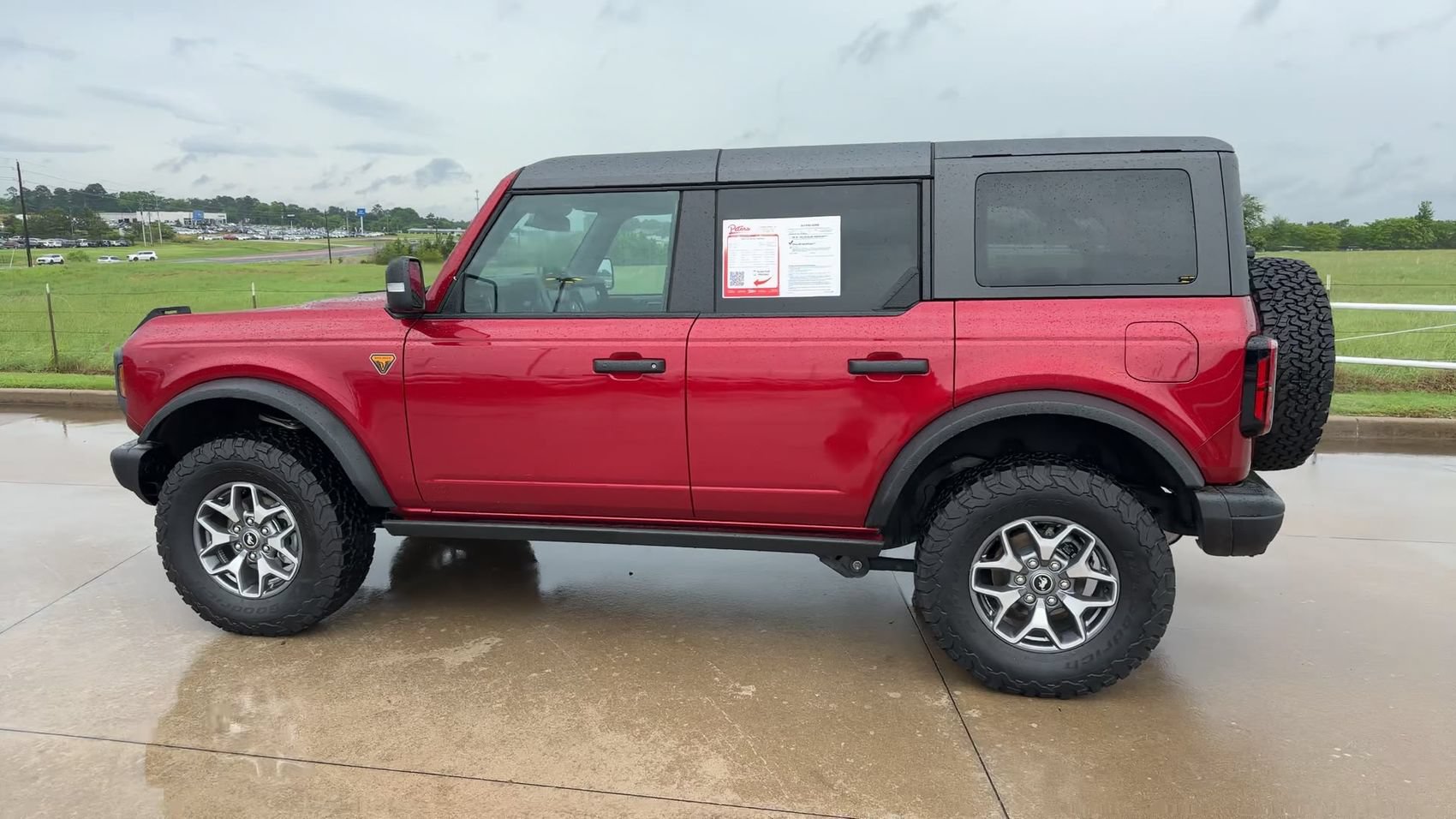 Used 2025 Ford Bronco Badlands AWD/4WD image 5