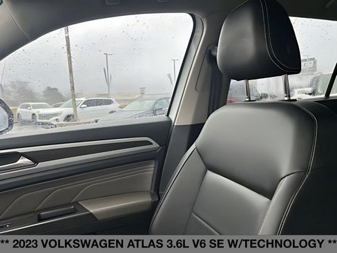 Used 2023 Volkswagen Atlas SE image 27