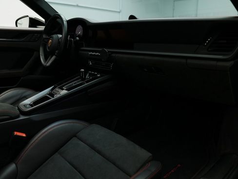 Used 2022 Porsche 911 Targa 4 GTS image 30