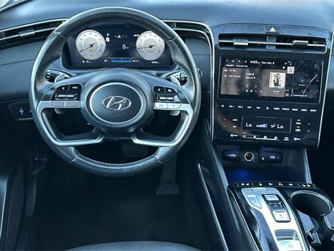 Used 2024 Hyundai Tucson Limited image 15