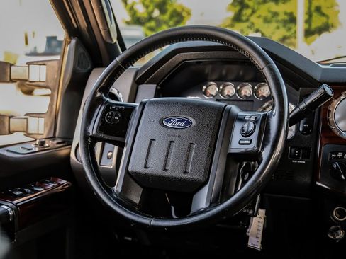 Used 2009 Ford F250 Lariat image 15