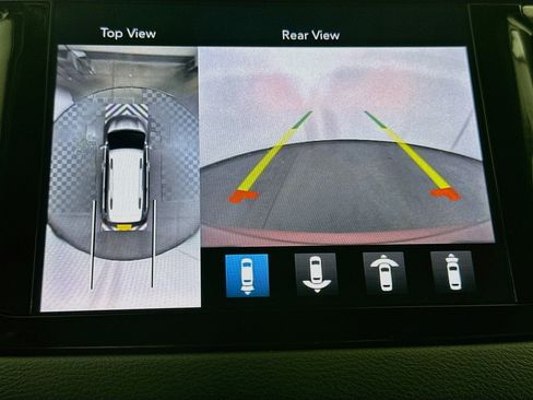 Used 2019 Chrysler Pacifica Touring-L w/ Advanced Safetytec Group FWD image 23