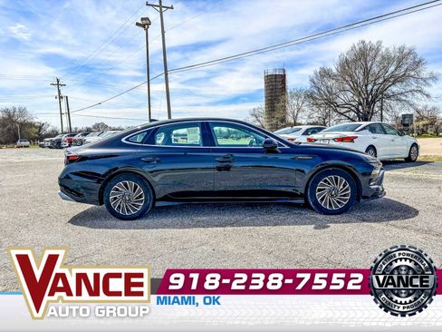 Used 2025 Hyundai Sonata SEL FWD image 8