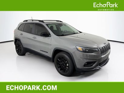 Used 2023 Jeep Cherokee Altitude Lux