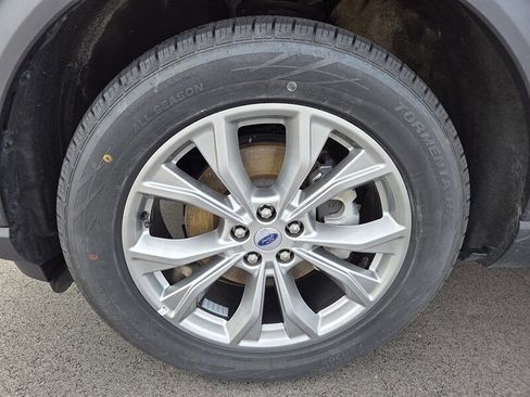 Used 2023 Ford Explorer Limited image 9