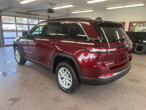 New 2025 Jeep Grand Cherokee 4WD image 22