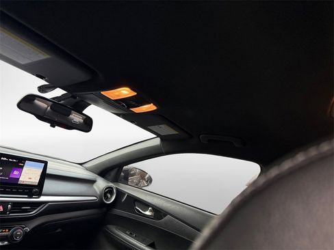 Certified 2023 Kia Forte GT-Line w/ GT-Line Technology Package image 23