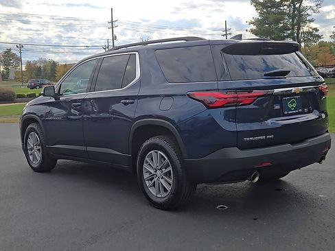 Certified 2023 Chevrolet Traverse LT w/ Rear Camera Mirror Package image 2