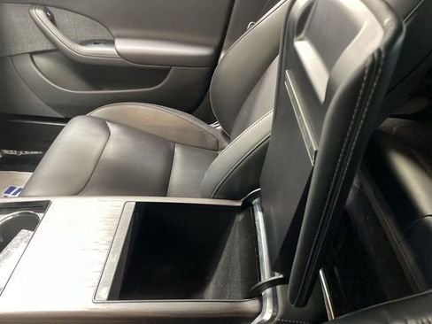 Used 2021 Tesla Model S Plaid image 21