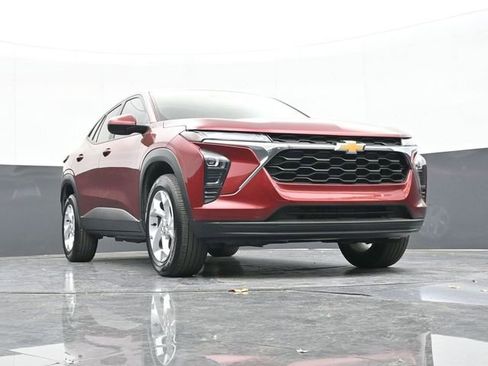 Used 2024 Chevrolet Trax LS w/ LS Convenience Package image 51