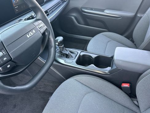Used 2025 Kia K4 FWD image 10