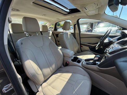 Used 2012 Ford Focus SEL image 13